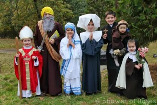 Halloween - Hoywins - disfraces de santos y monjes